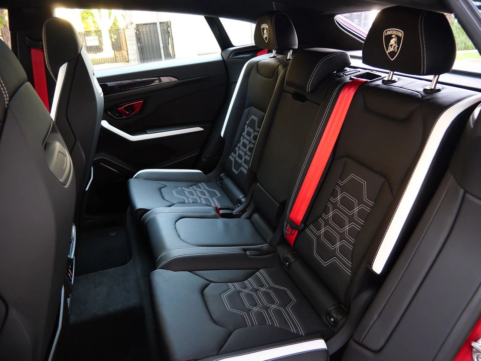 2026 Lamborghini Urus SE - Image 6 of 27