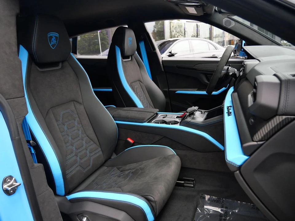 2026 Lamborghini Urus SE - Image 8 of 27