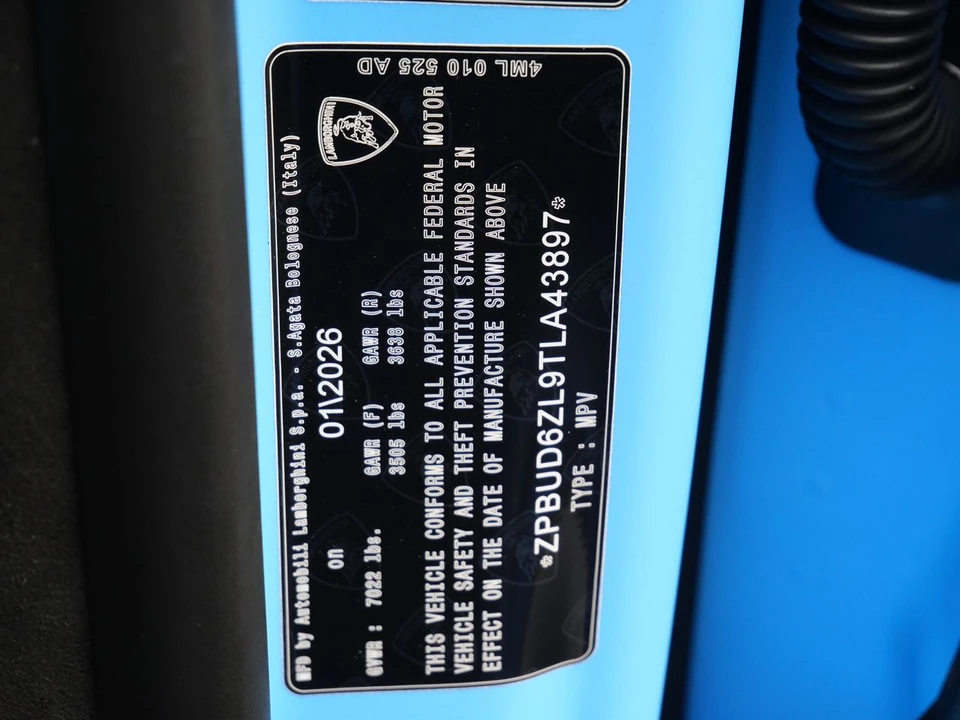 2026 Lamborghini Urus SE - Image 27 of 27