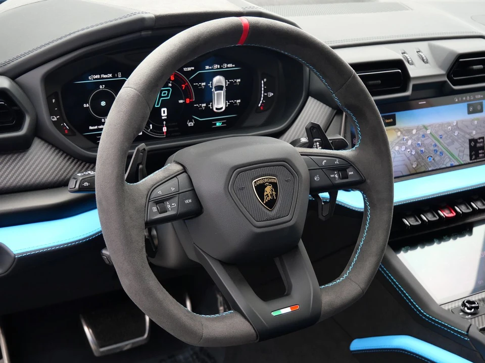 2026 Lamborghini Urus SE - Image 14 of 27