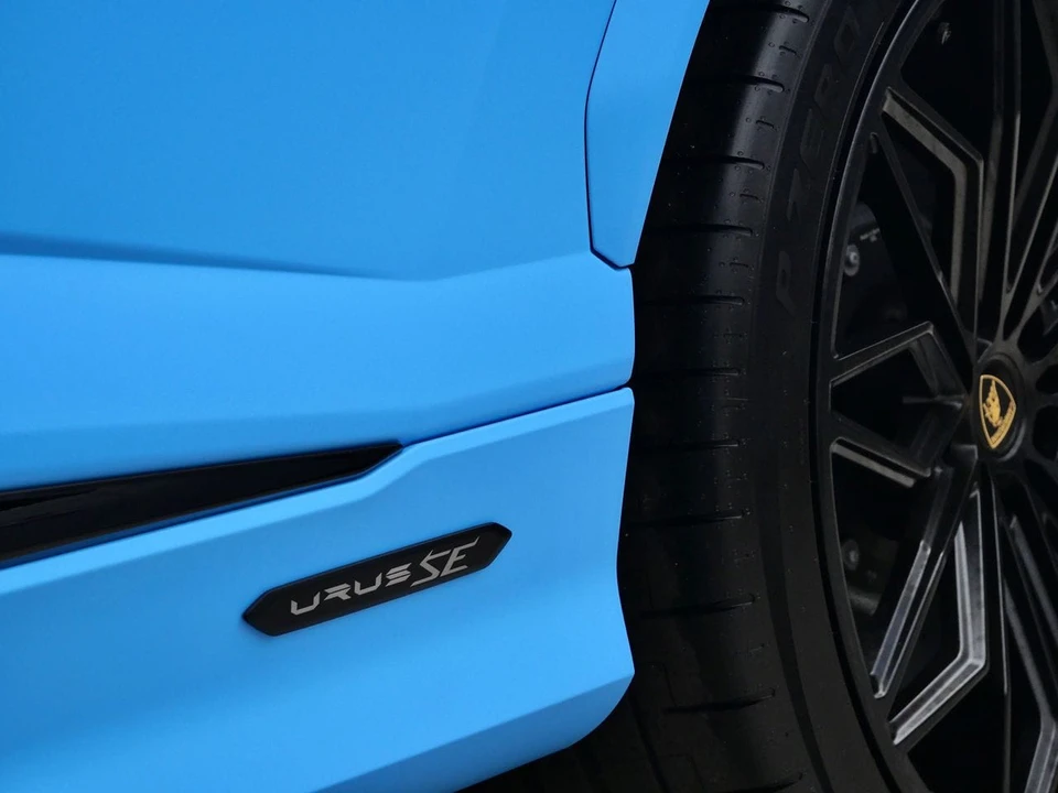 2026 Lamborghini Urus SE - Image 10 of 27