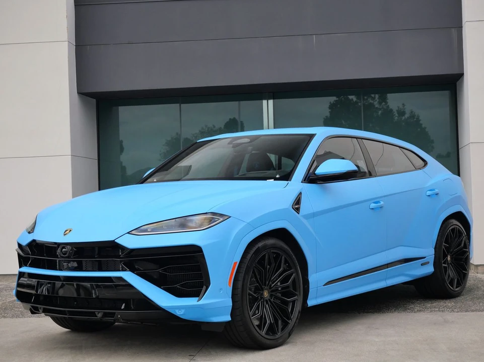2026 Lamborghini Urus SE - Image 12 of 27