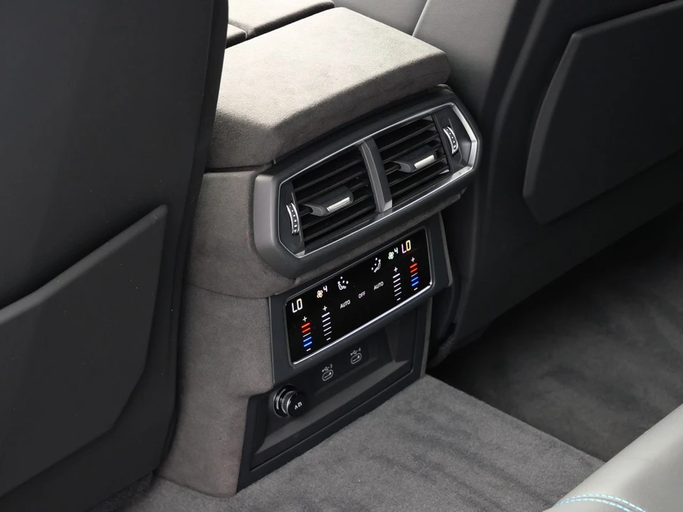 2026 Lamborghini Urus SE - Image 20 of 27