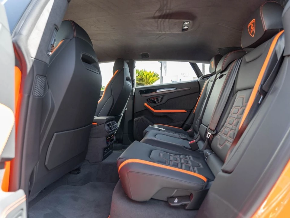 2026 Lamborghini Urus SE - Image 25 of 31