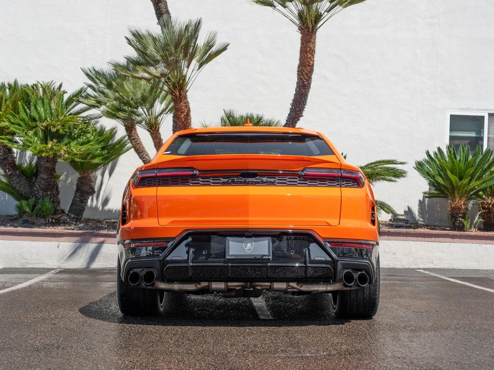 2026 Lamborghini Urus SE - Image 4 of 31