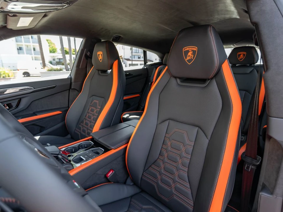 2026 Lamborghini Urus SE - Image 20 of 31