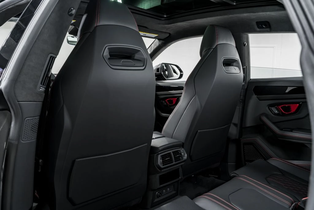 2026 Lamborghini Urus SE - Image 31 of 31