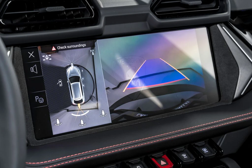 2026 Lamborghini Urus SE - Image 27 of 31