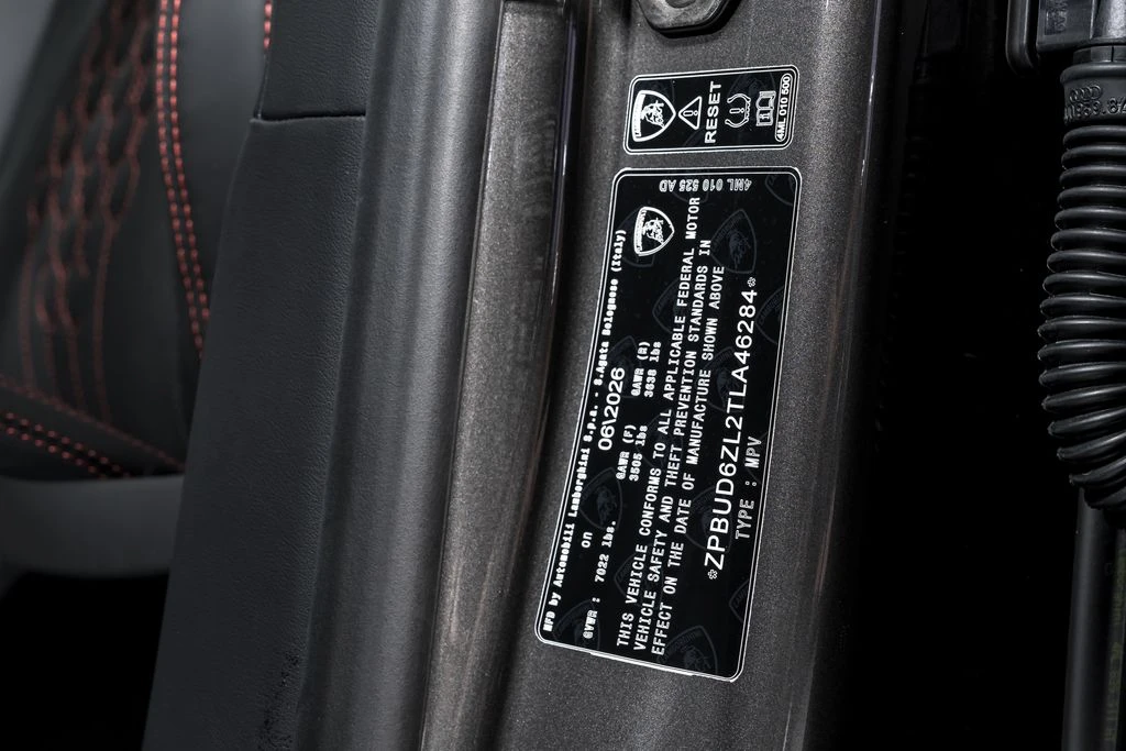 2026 Lamborghini Urus SE - Image 12 of 31