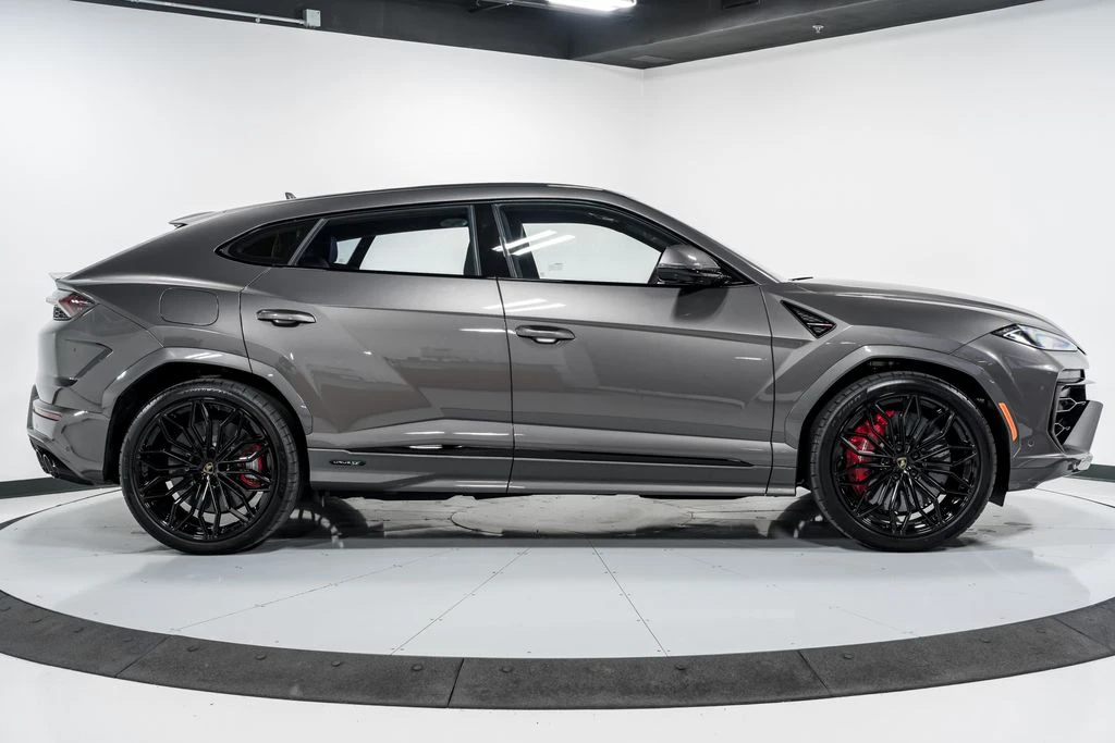 2026 Lamborghini Urus SE - Image 2 of 31