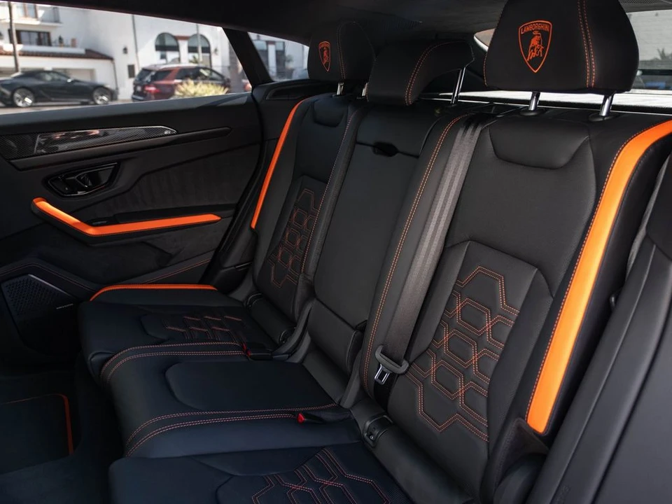 2026 Lamborghini Urus SE - Image 27 of 31