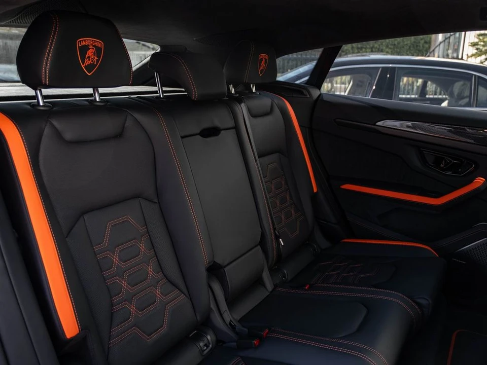 2026 Lamborghini Urus SE - Image 30 of 31