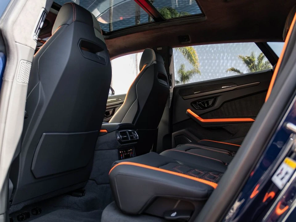 2026 Lamborghini Urus SE - Image 26 of 31