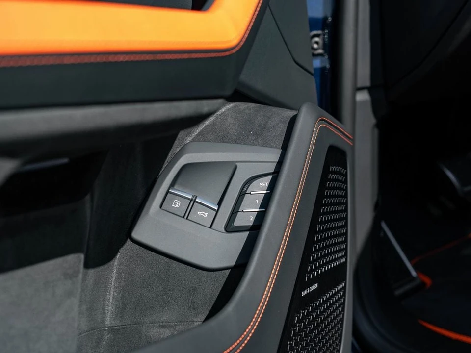 2026 Lamborghini Urus SE - Image 23 of 31