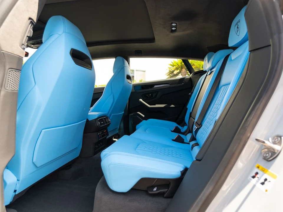 2026 Lamborghini Urus SE - Image 24 of 31