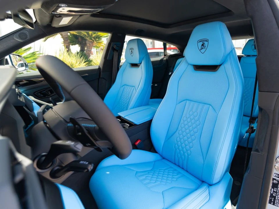 2026 Lamborghini Urus SE - Image 17 of 31