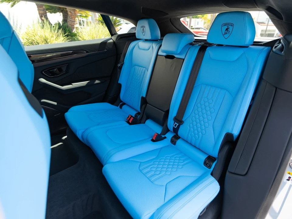 2026 Lamborghini Urus SE - Image 6 of 31
