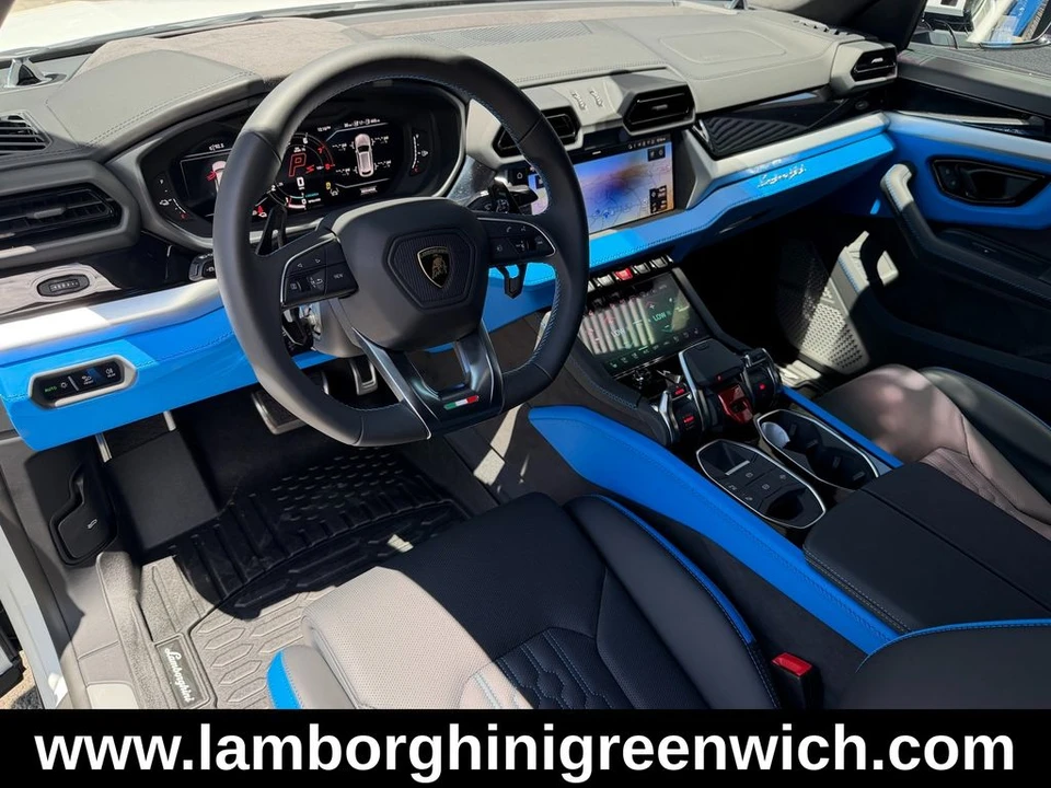 2026 Lamborghini Urus SE - Image 11 of 22