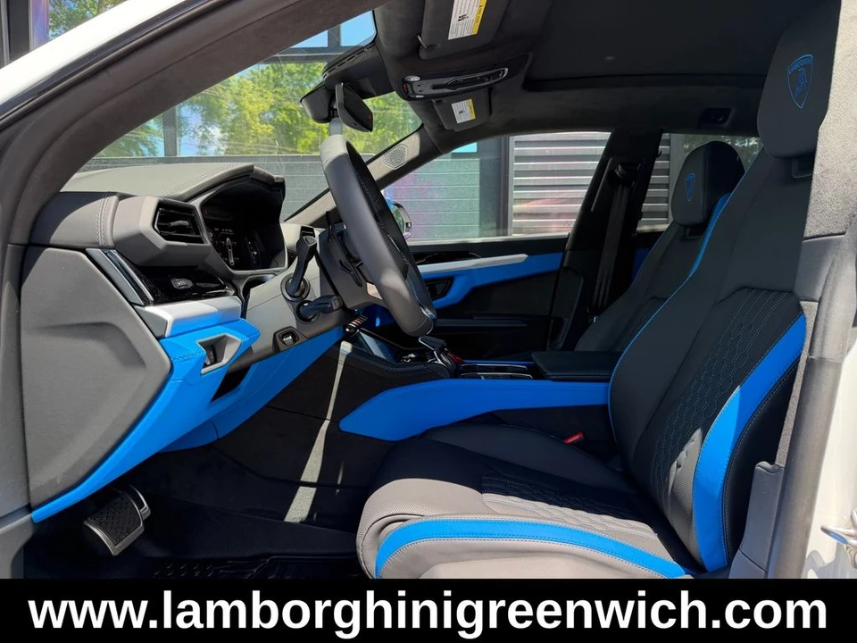 2026 Lamborghini Urus SE - Image 10 of 22