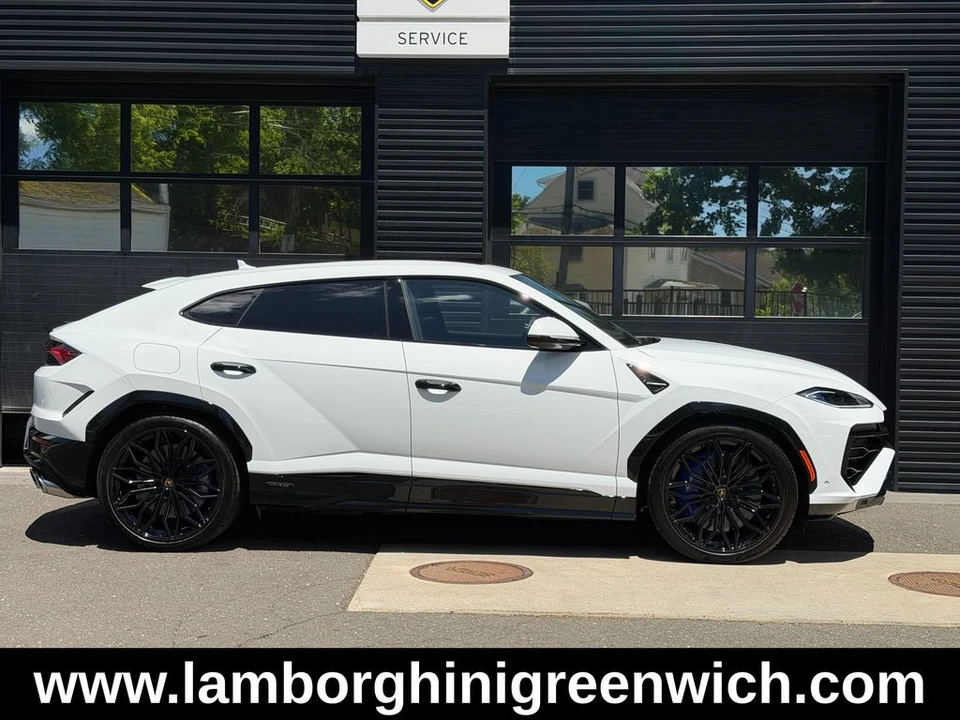 2026 Lamborghini Urus SE - Image 21 of 22
