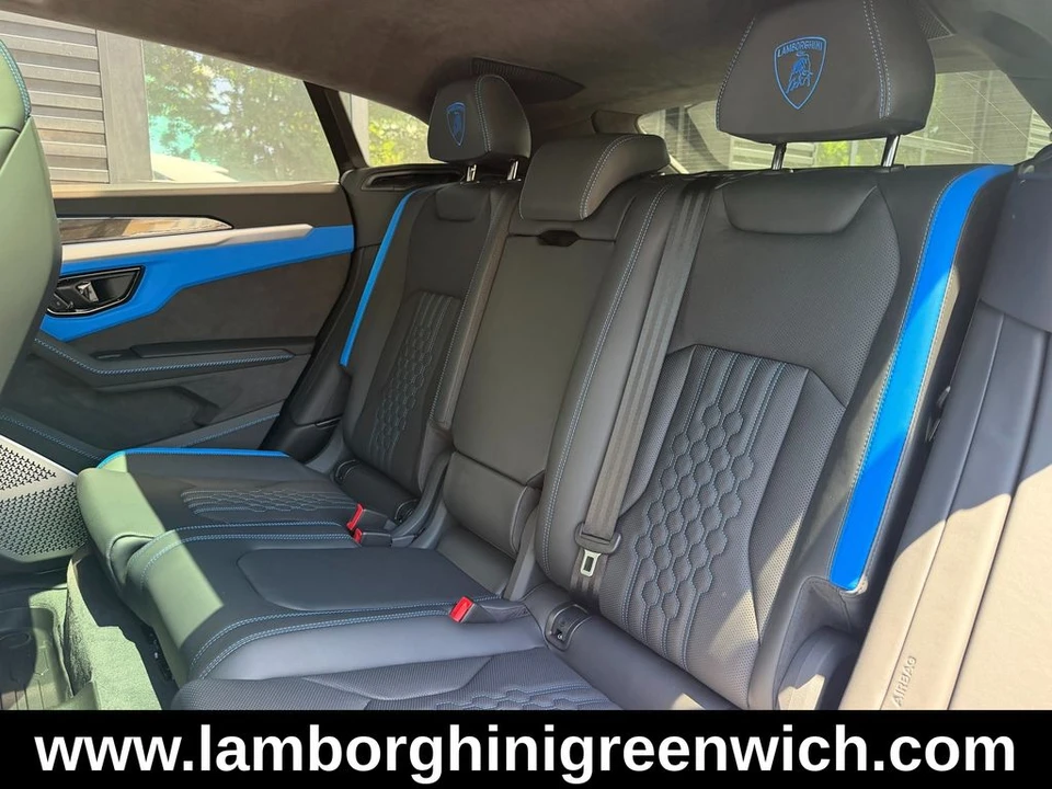 2026 Lamborghini Urus SE - Image 19 of 22