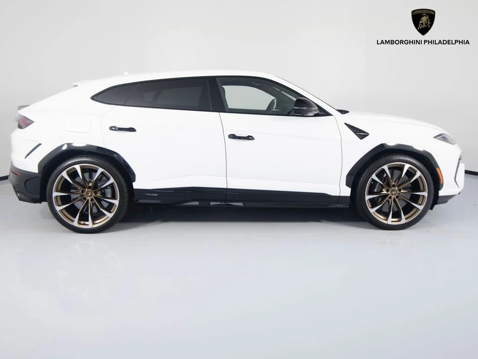 2026 Lamborghini Urus SE - Image 4 of 31