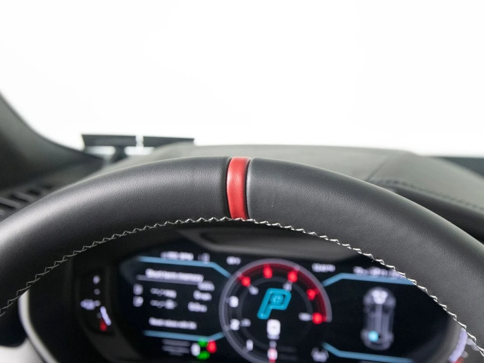 2026 Lamborghini Urus SE - Image 24 of 31