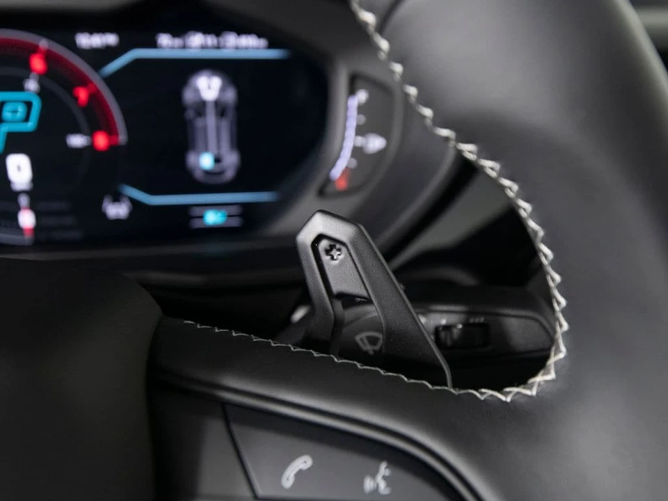 2026 Lamborghini Urus SE - Image 23 of 31
