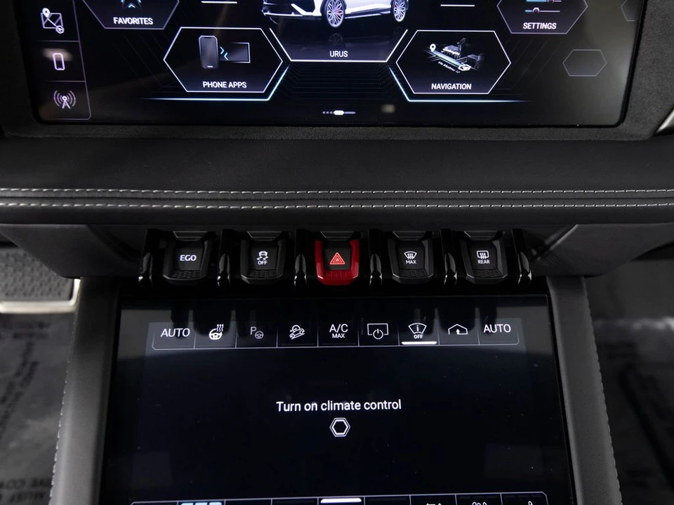 2026 Lamborghini Urus SE - Image 27 of 31