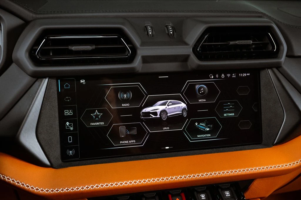 2026 Lamborghini Urus SE - Image 17 of 31