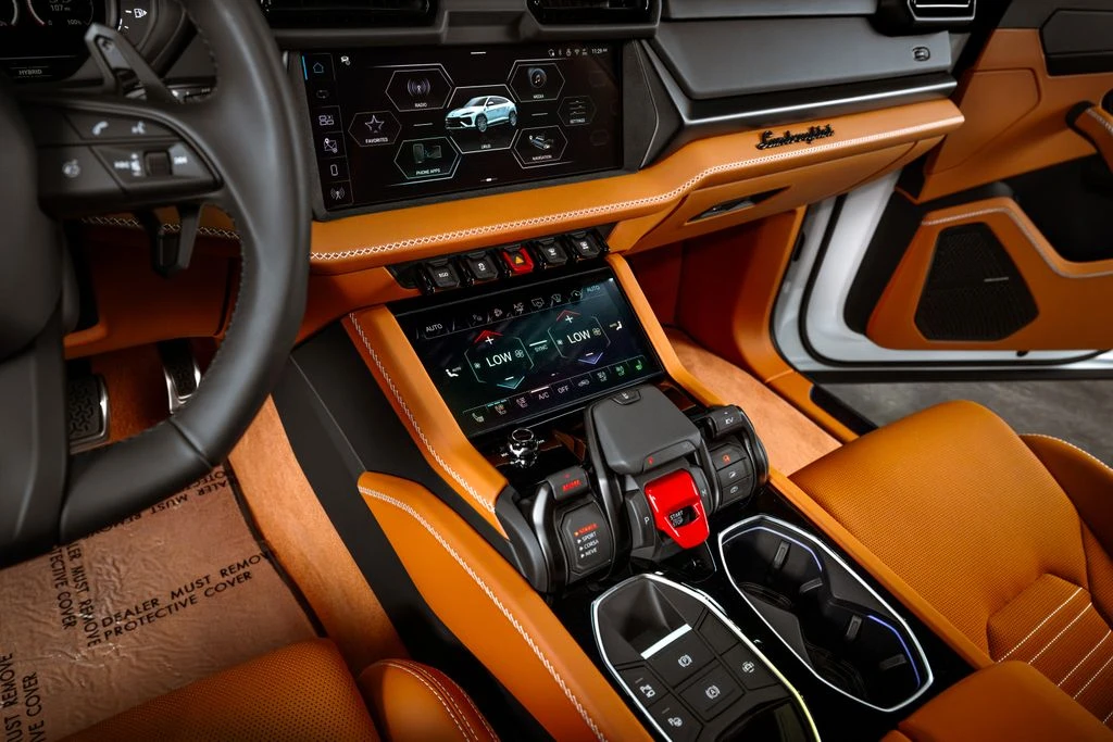 2026 Lamborghini Urus SE - Image 16 of 31