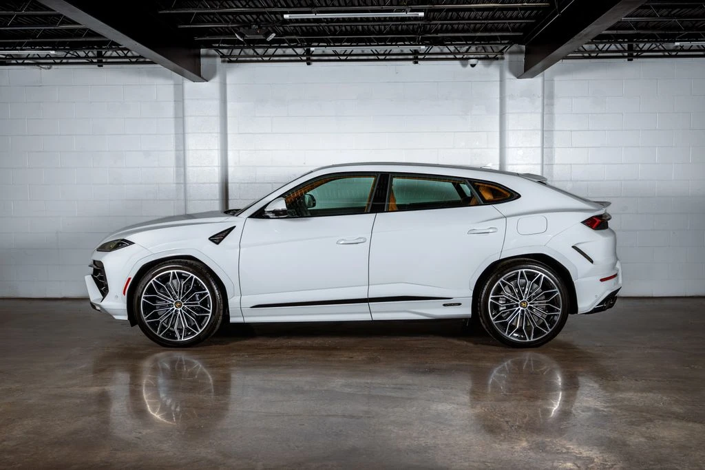 2026 Lamborghini Urus SE - Image 6 of 31