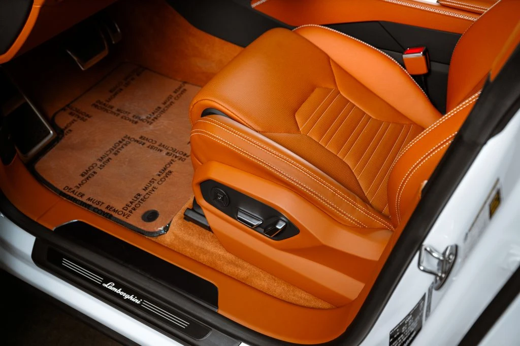2026 Lamborghini Urus SE - Image 25 of 31
