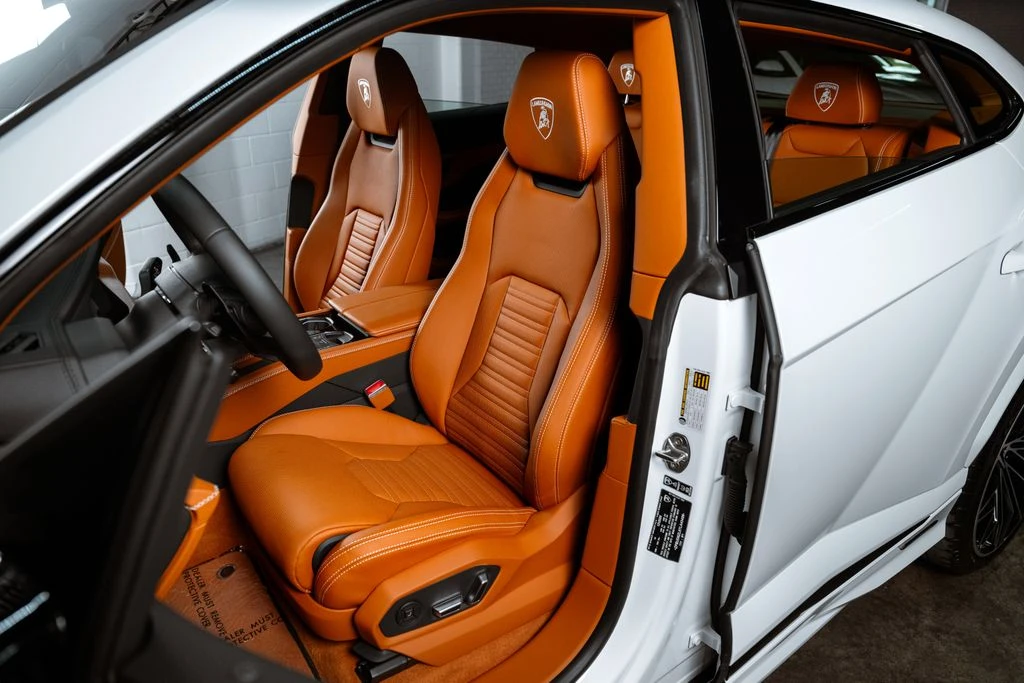 2026 Lamborghini Urus SE - Image 24 of 31