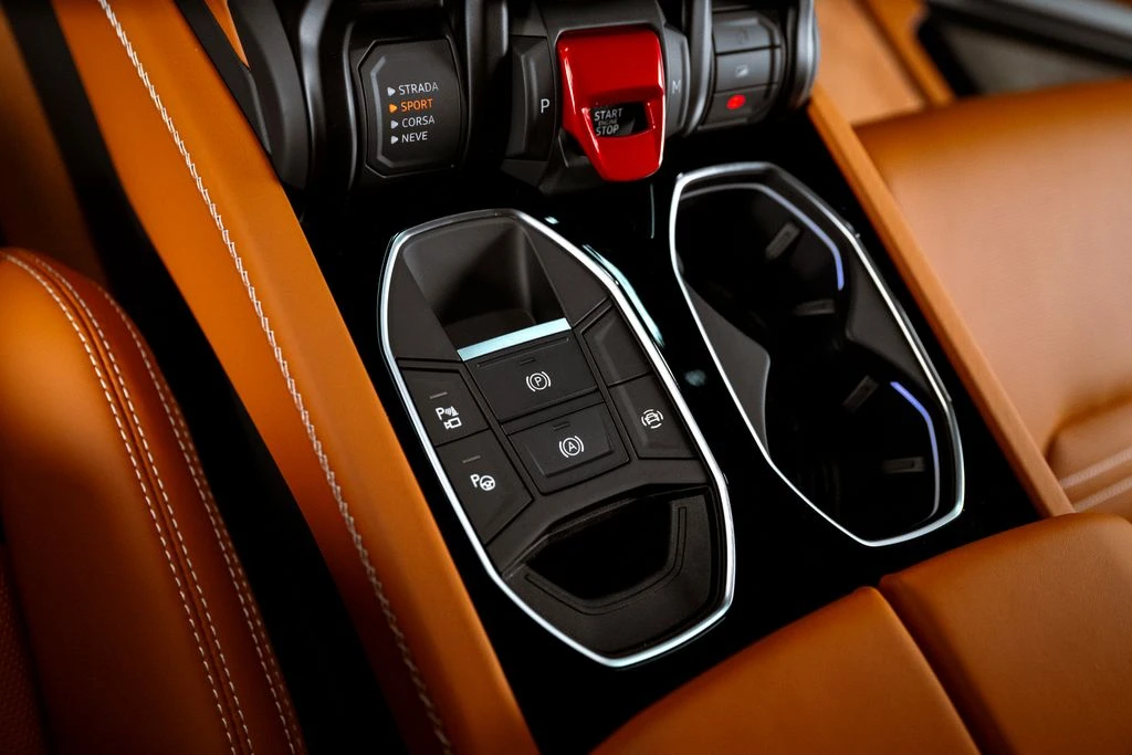 2026 Lamborghini Urus SE - Image 22 of 31