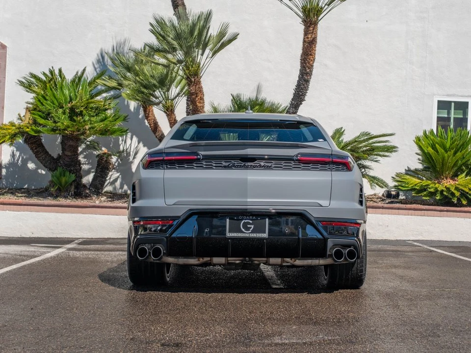 2026 Lamborghini Urus - Image 4 of 31