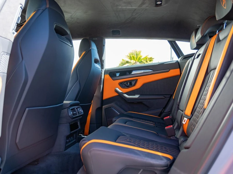 2026 Lamborghini Urus - Image 23 of 31
