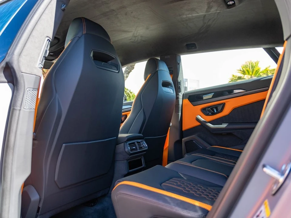 2026 Lamborghini Urus - Image 22 of 31