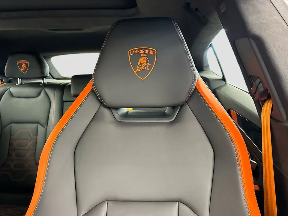 2026 Lamborghini Urus SE - Image 25 of 31