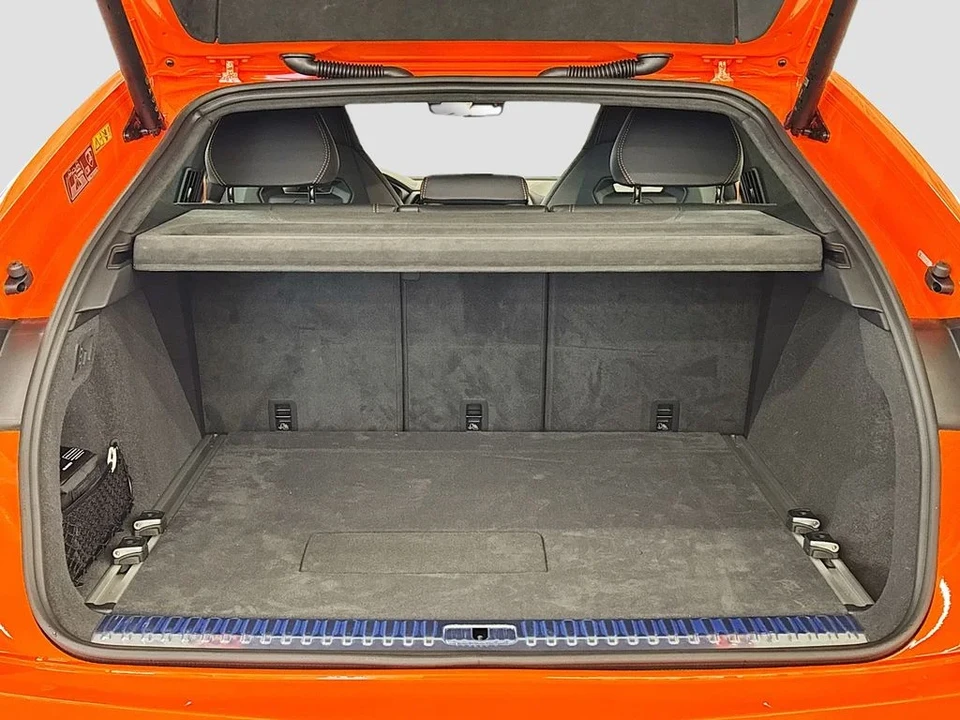 2026 Lamborghini Urus SE - Image 29 of 31