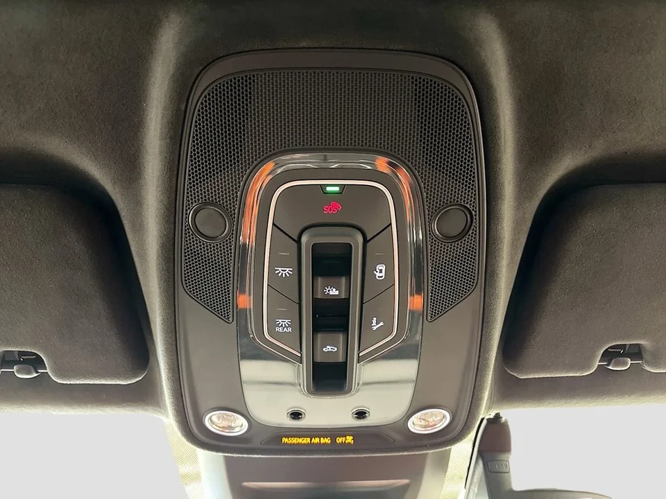 2026 Lamborghini Urus SE - Image 22 of 31