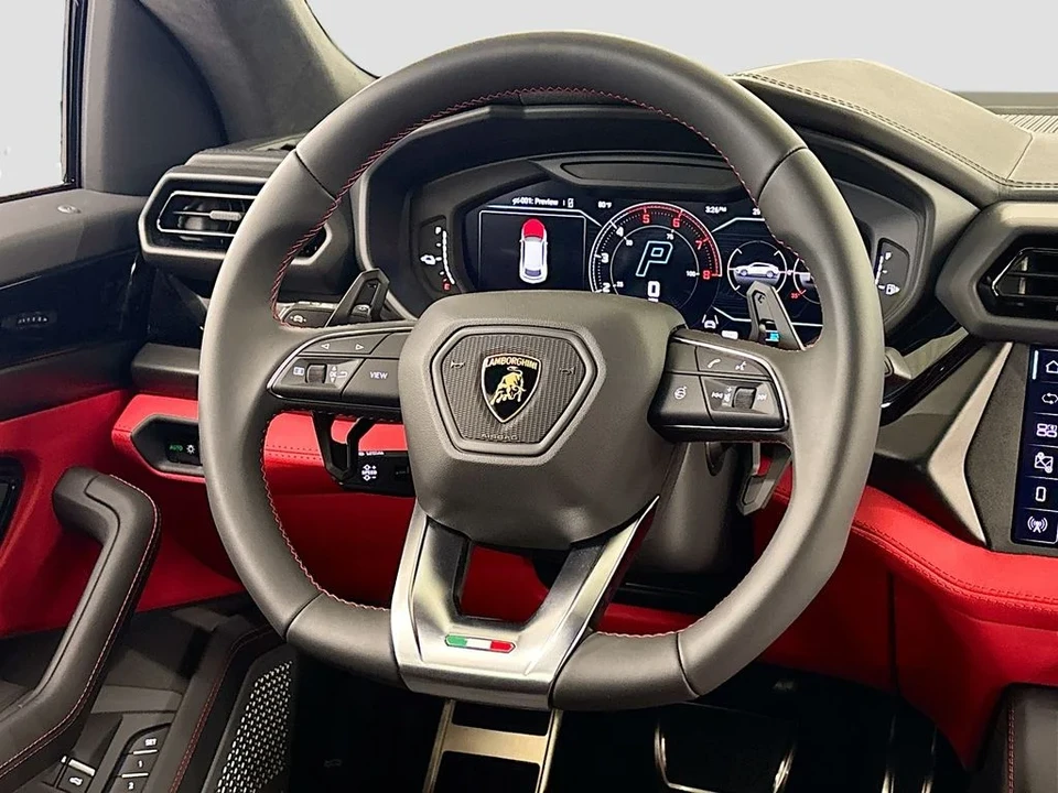 2026 Lamborghini Urus - Image 22 of 31