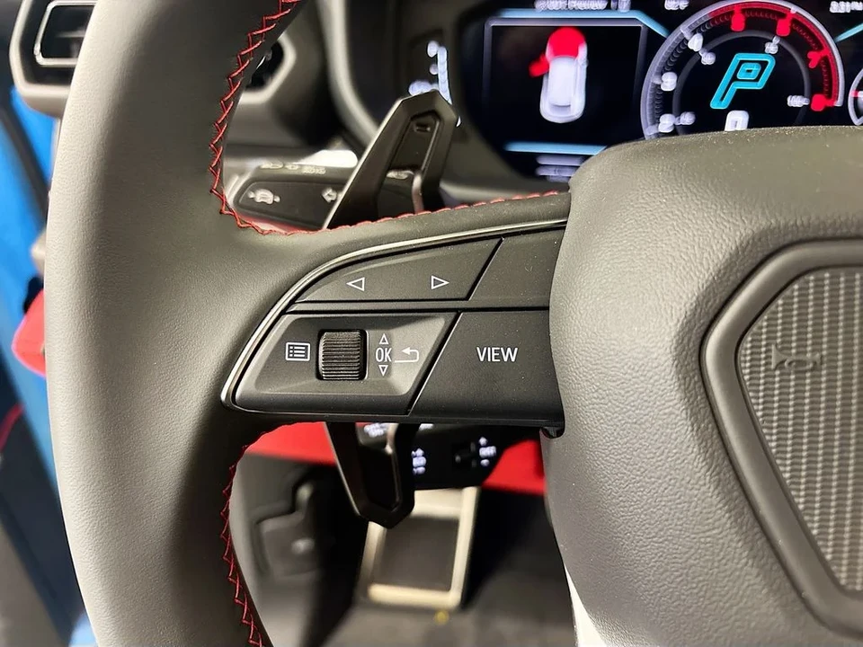 2026 Lamborghini Urus - Image 28 of 31