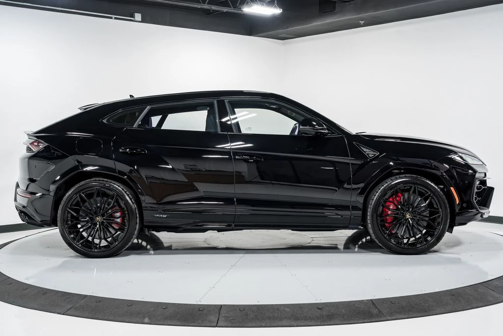 2026 Lamborghini Urus SE - Image 2 of 31