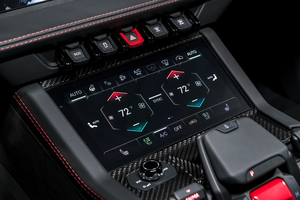 2026 Lamborghini Urus SE - Image 28 of 31