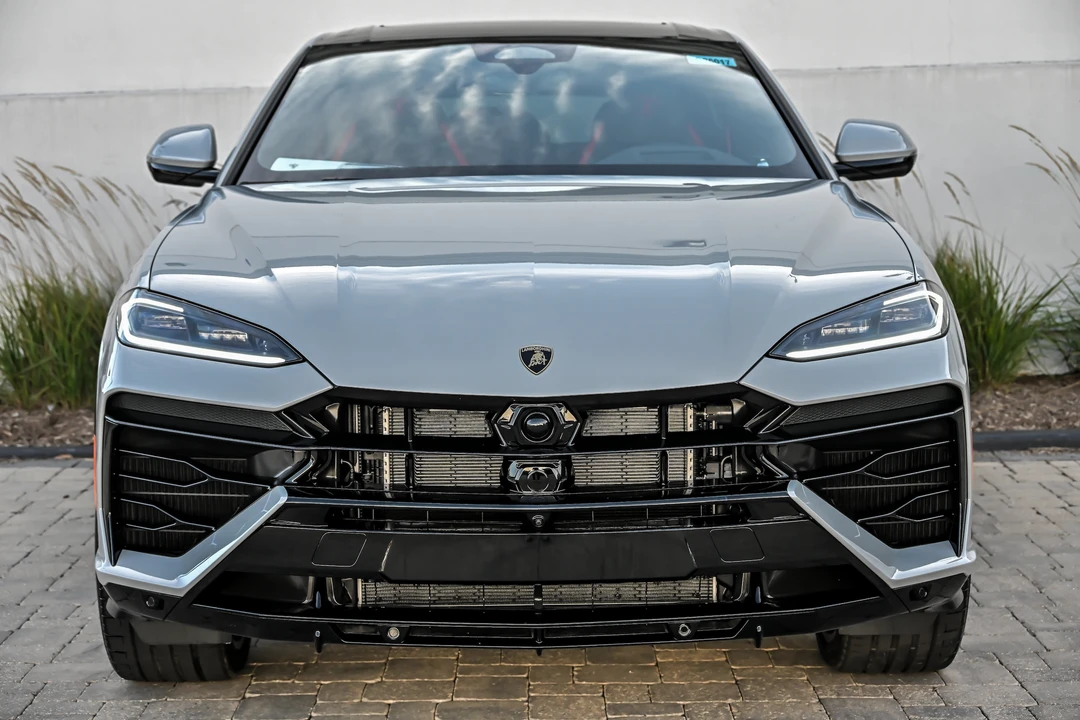 2026 Lamborghini Urus - Image 4 of 31
