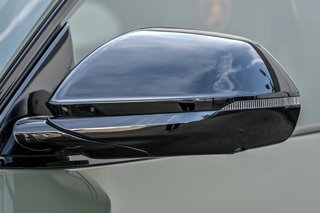 2026 Lamborghini Urus SE - Image 9 of 31