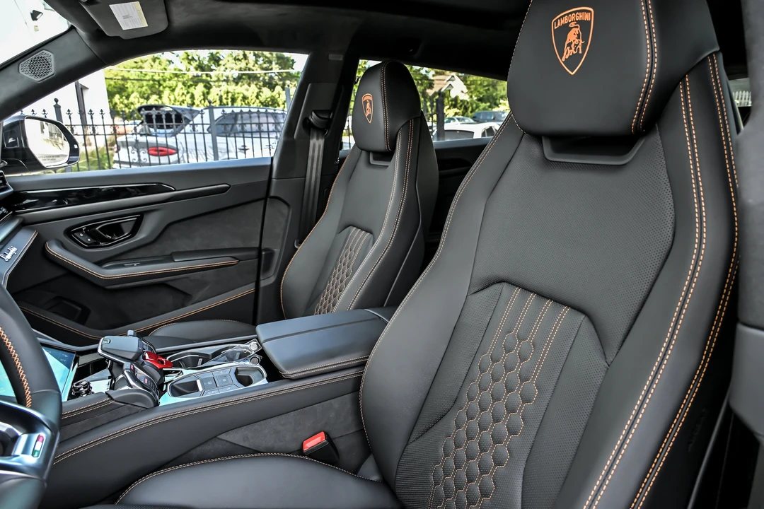 2026 Lamborghini Urus SE - Image 21 of 31