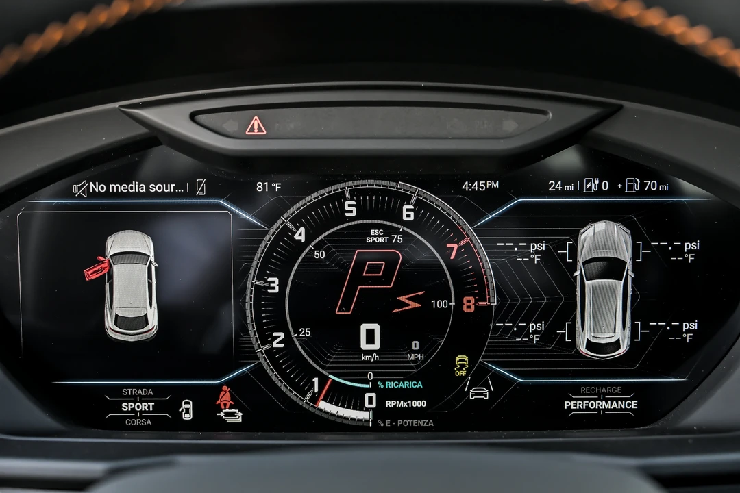 2026 Lamborghini Urus SE - Image 29 of 31