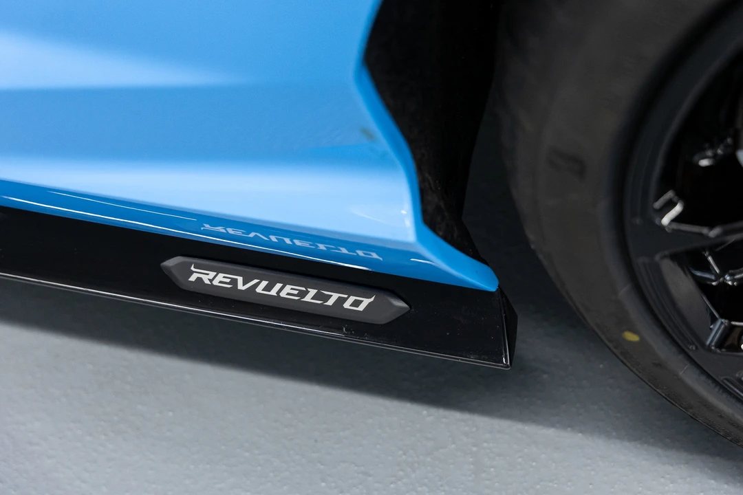 2026 Lamborghini Revuelto - Image 22 of 31